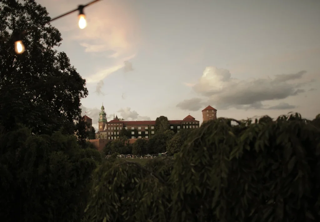 Elegancki reportaż ślubny w Hotelu Starym w Krakowie – fotograf ślubny premium